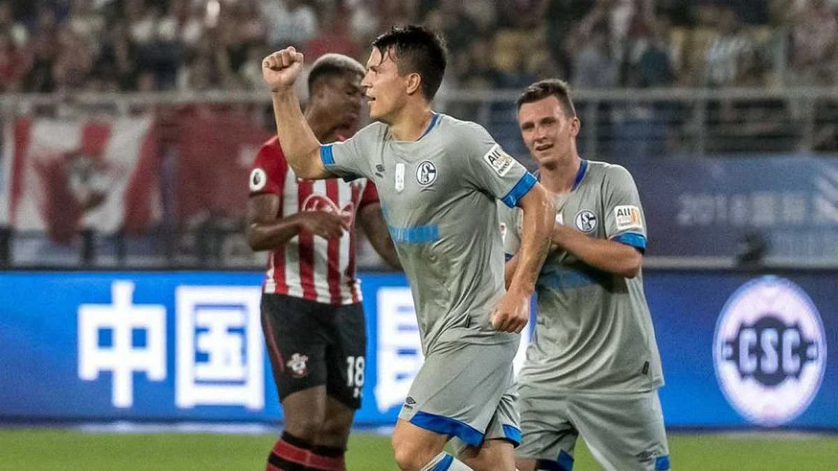 Евгений Коноплянка остался в Шальке