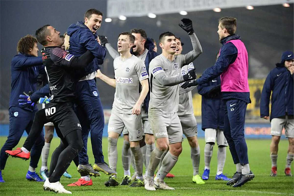 Руслан Маліновський святкує успіх / Photo News