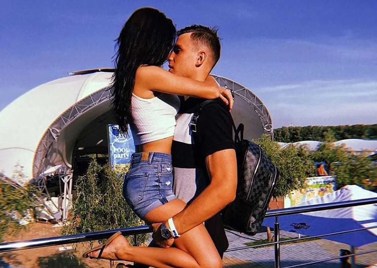 Андрій Лунін з дівчиною / Instagram