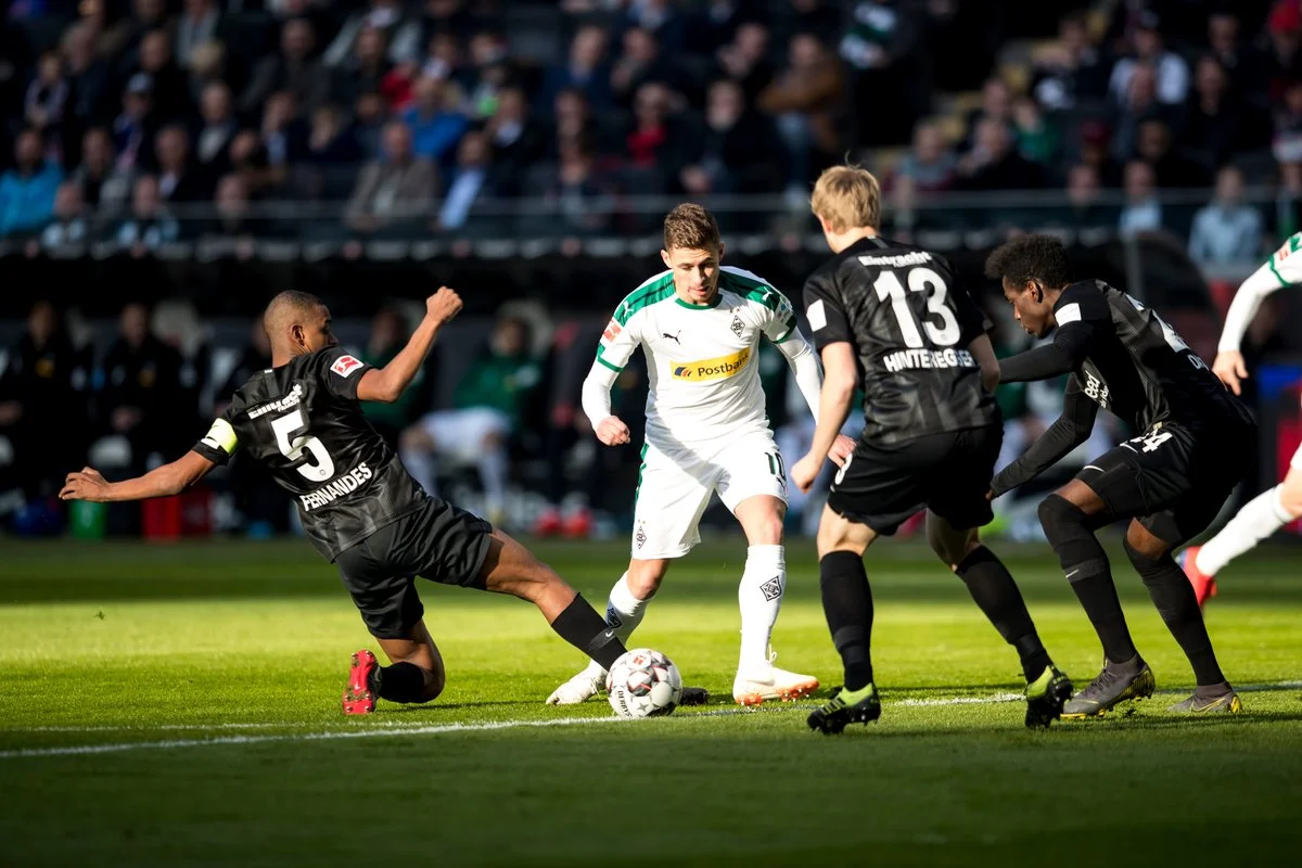 Айнтрахт Франкфурт – Борусія М – 1:1