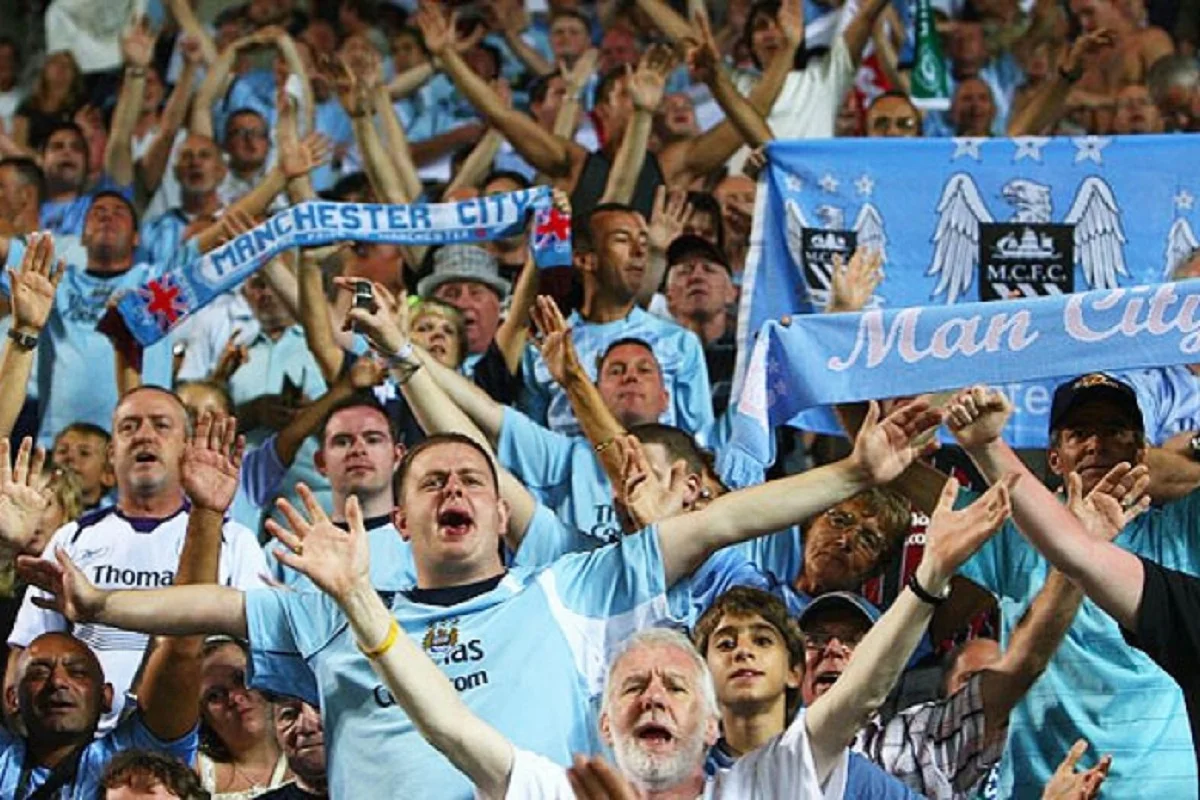 Вболівальники Манчестер Сіті / Соцмережі
