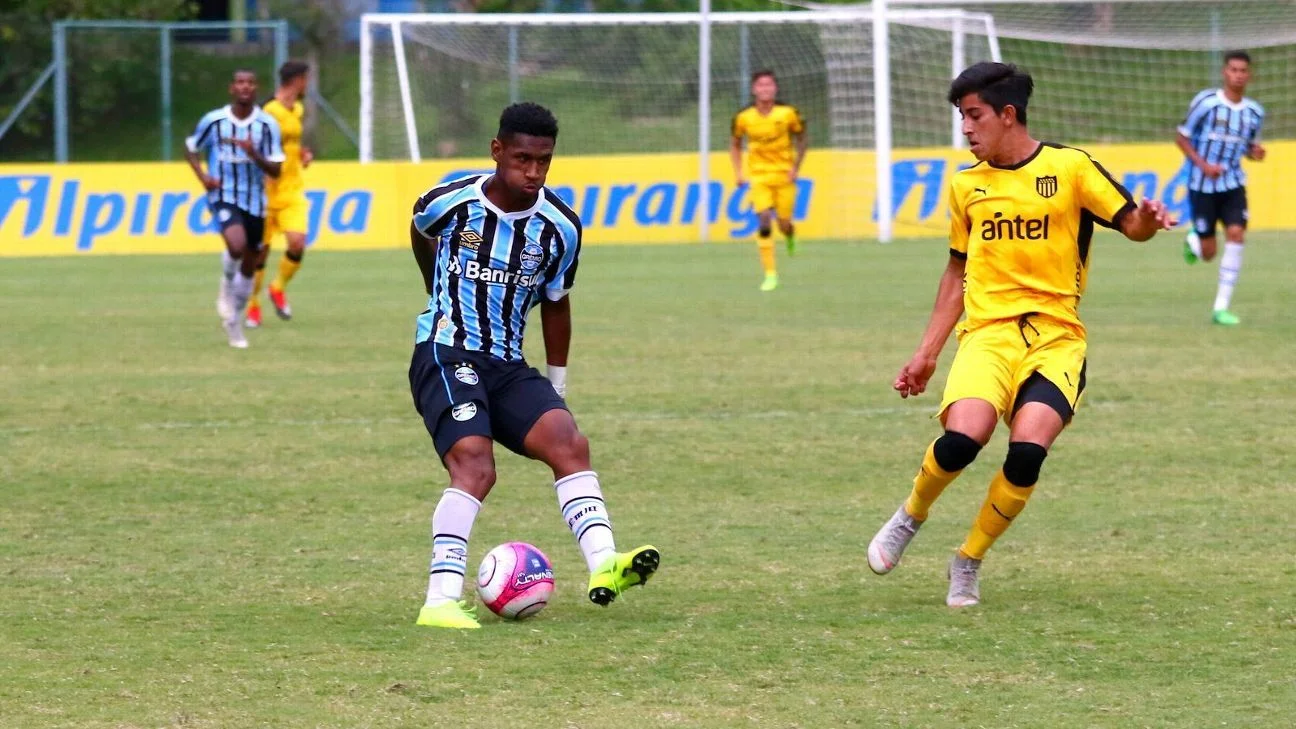 Тете (слева) / фото из соцсетей