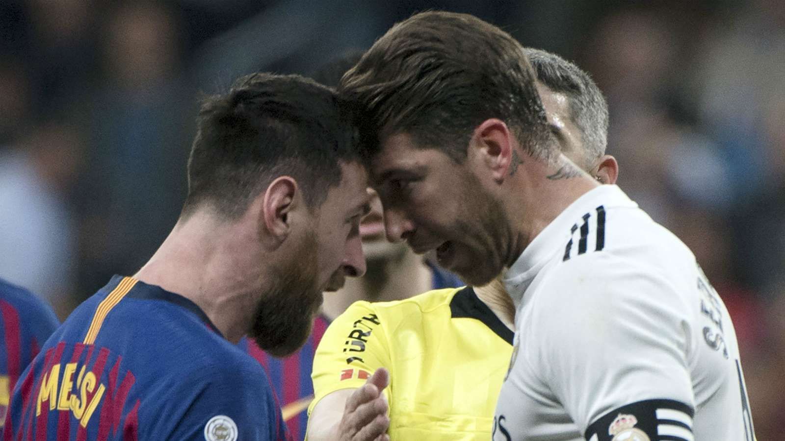Рамос ударил по лицу Месси / getty images