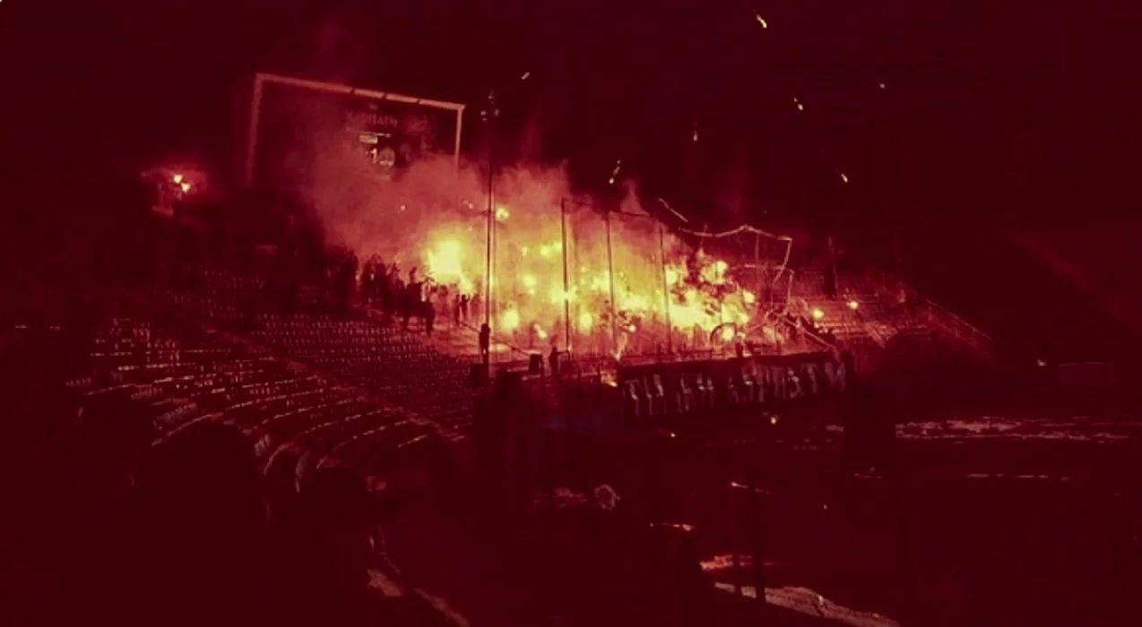 Ультрас Карпат запалювали не по-дитячому