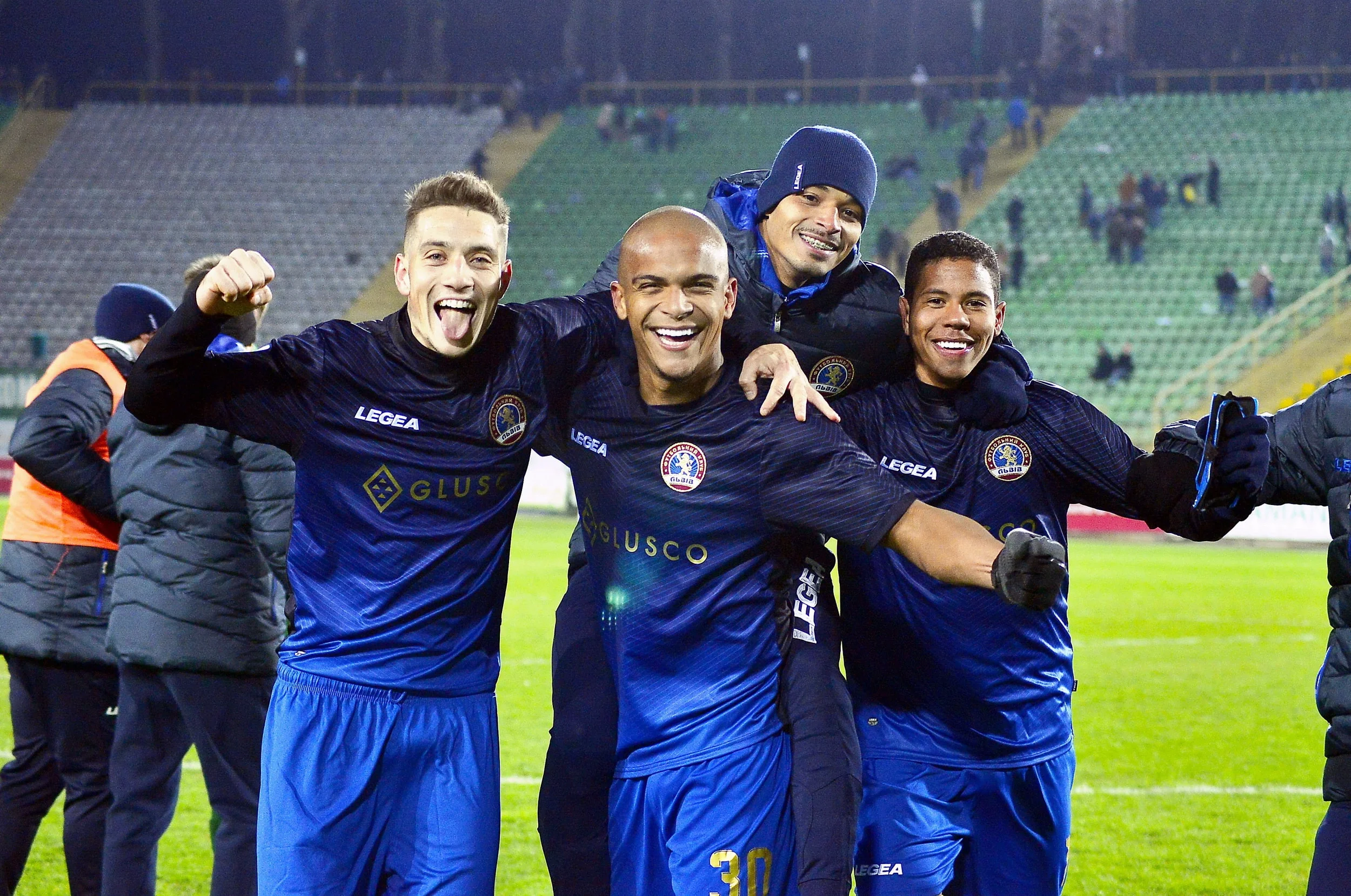 Львов потроллил ультрас Карпат после победы в дерби