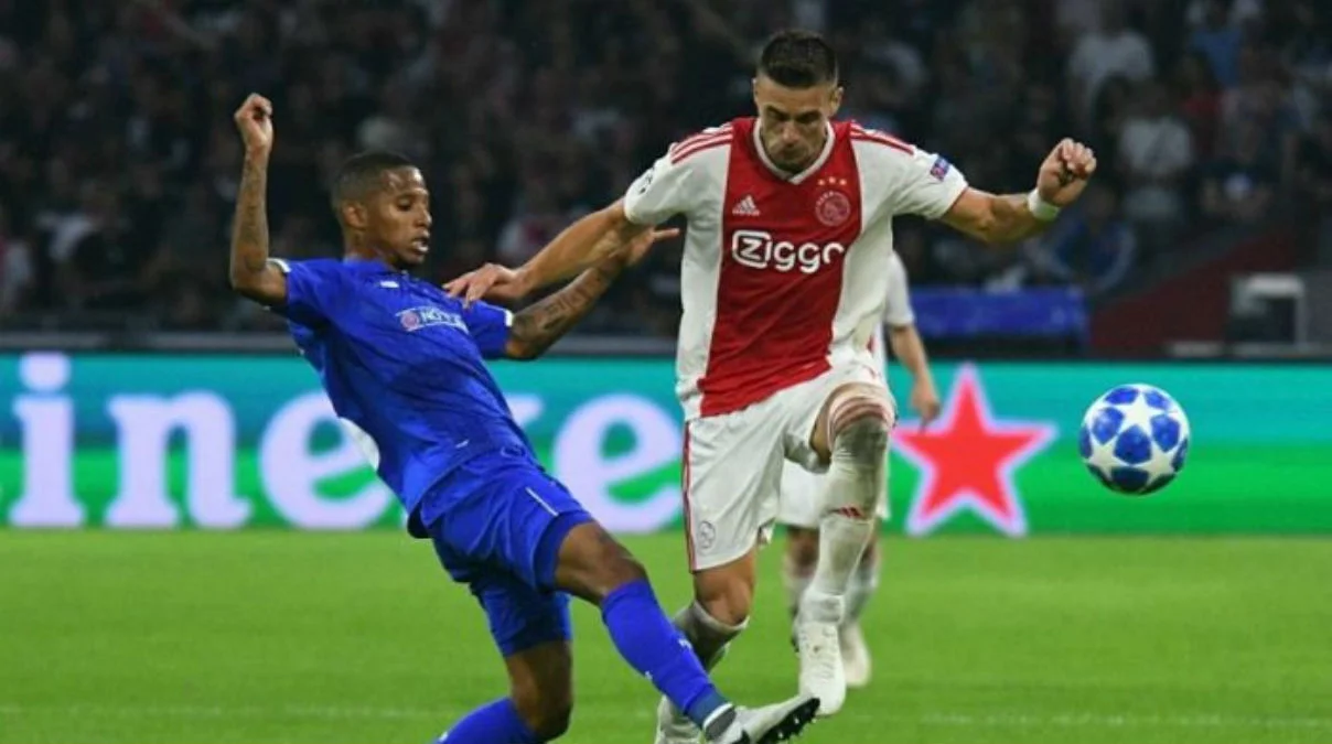 Че Че (зліва) / ФК Динамо Київ