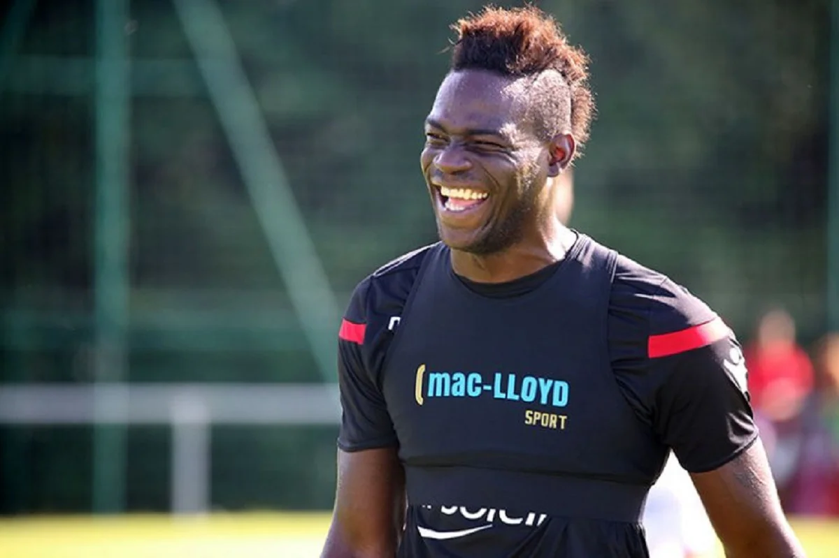 Маріо Балотеллі / Соцмережі