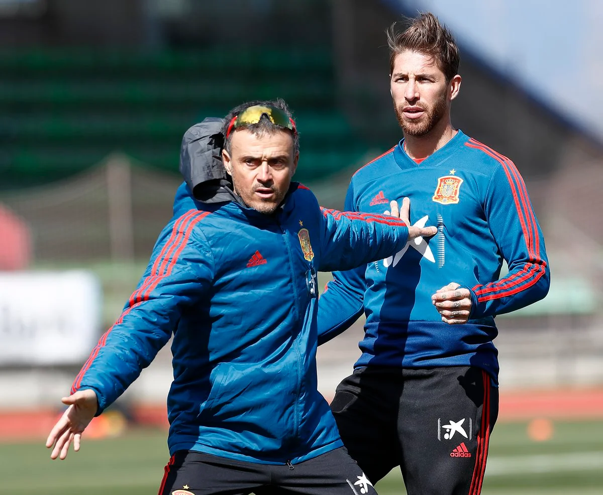 Луис Энрике и Серхио Рамос / твиттер сборной Испании