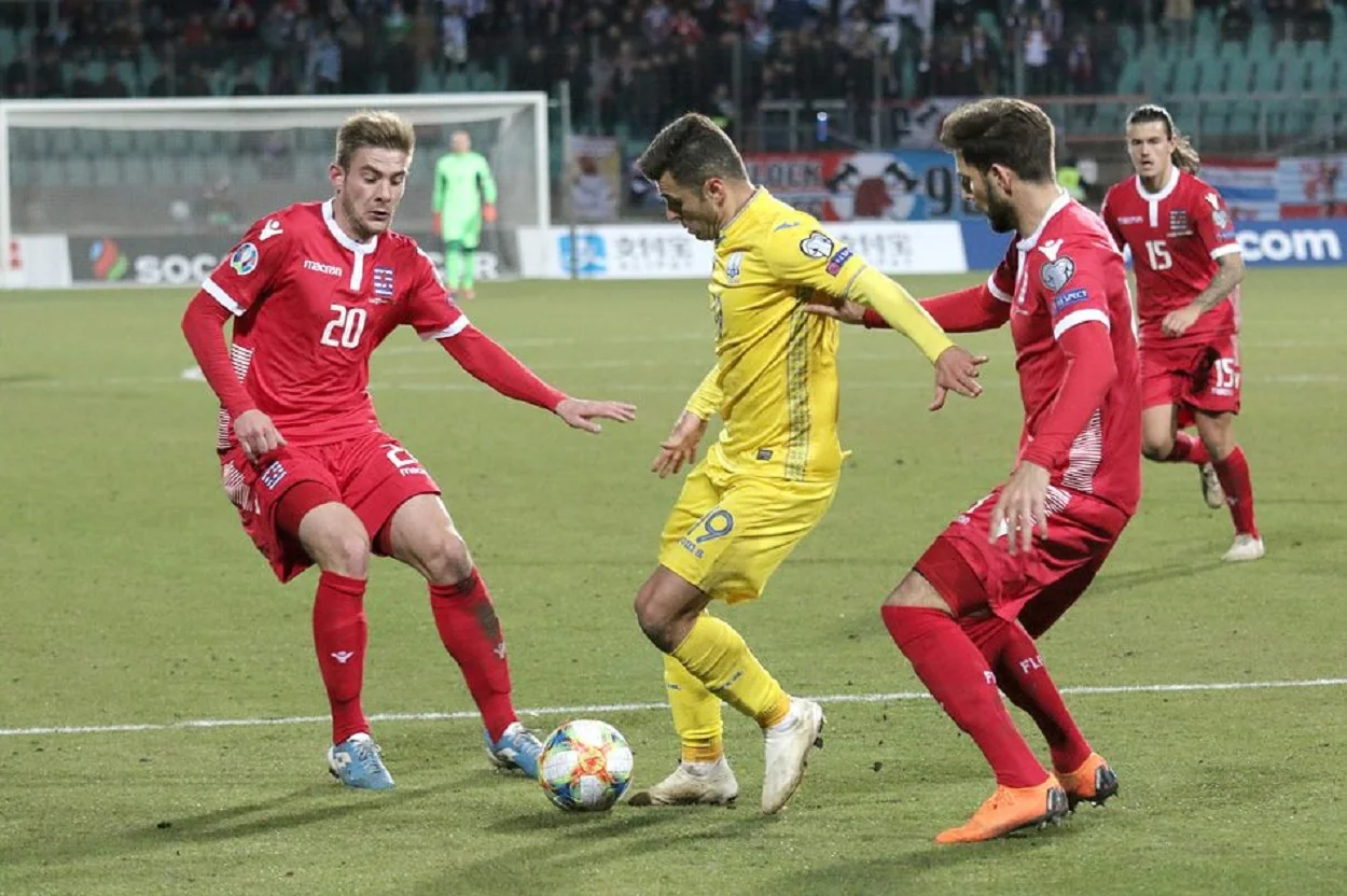 Мораєс в матчі з Люксембургом / фото: О. Попов