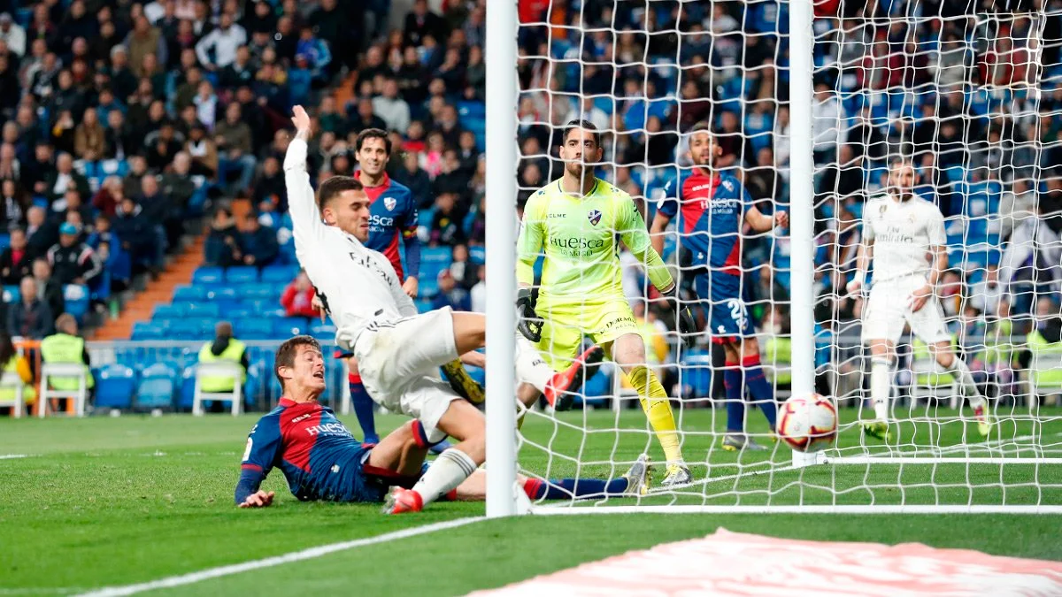 Реал Мадрид – Уэска – 3:2