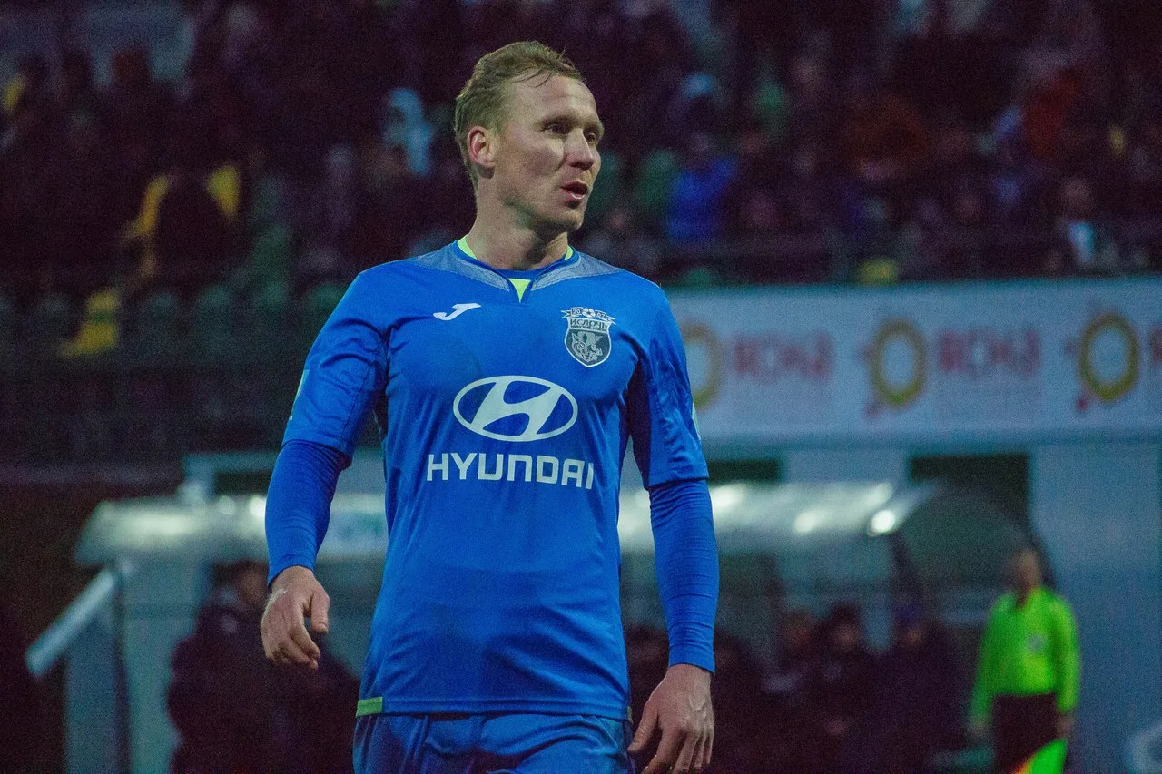 Рінар Валєєв / Соцмережі