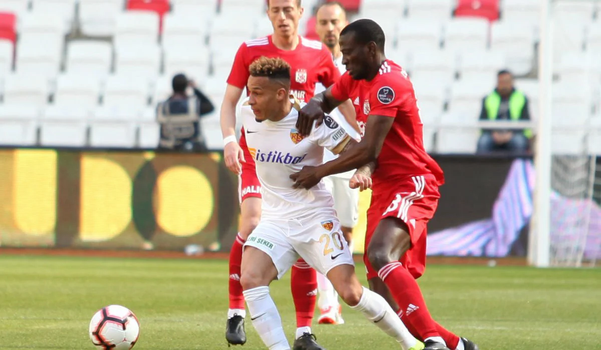 Кайсериспор одолел Сивасспор