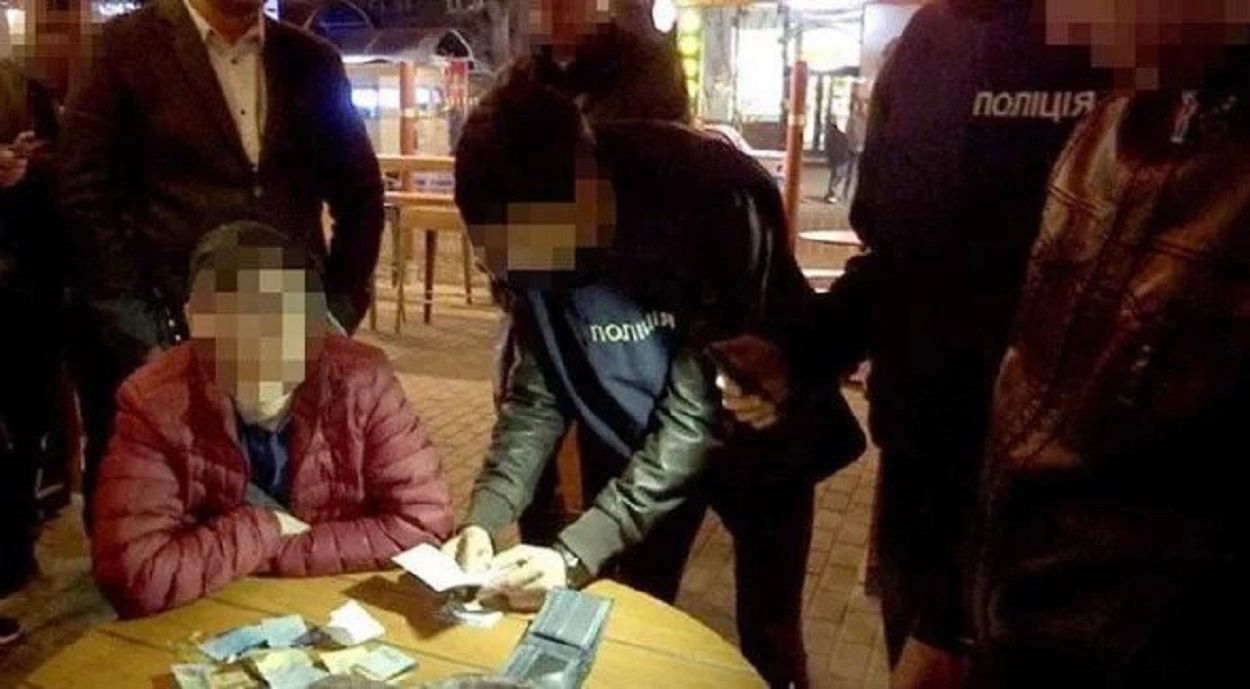Полиция поймала на горячем организаторов договорного матча в Запорожье