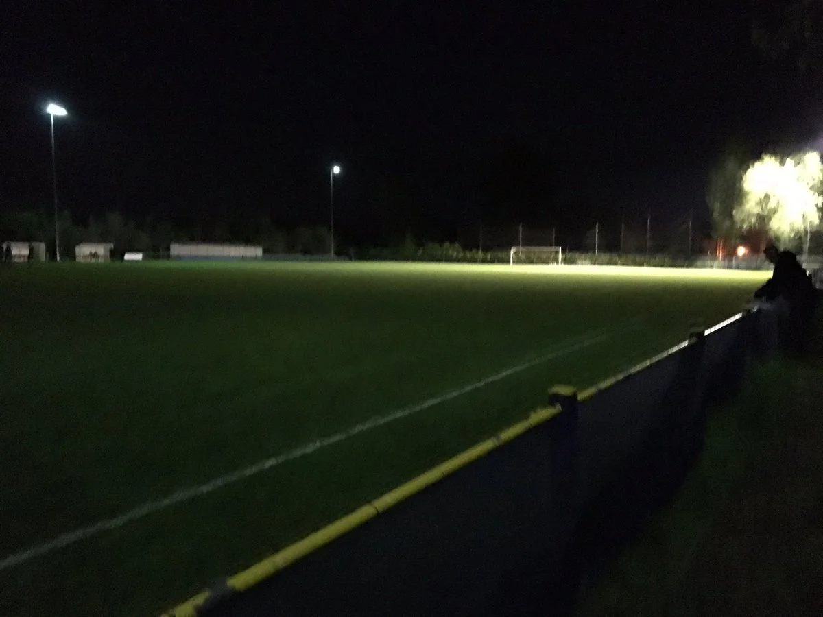 Стадион с выключенным светом / соцсети