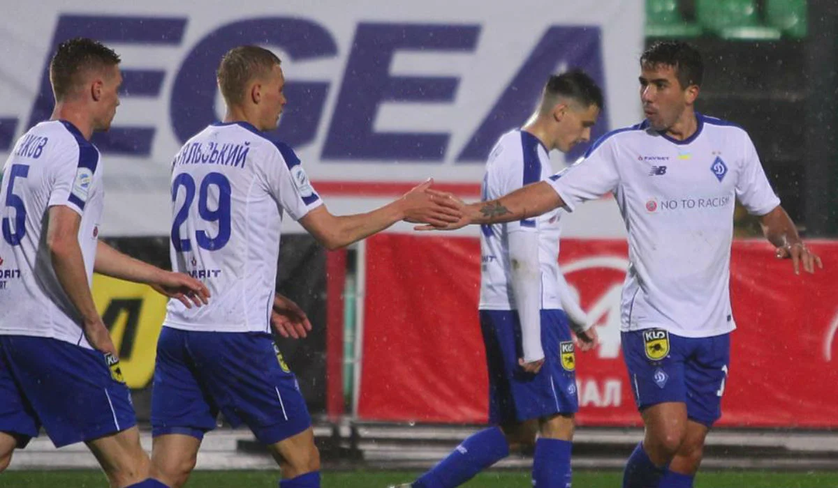 Динамо одолело Львов в тяжелом матче