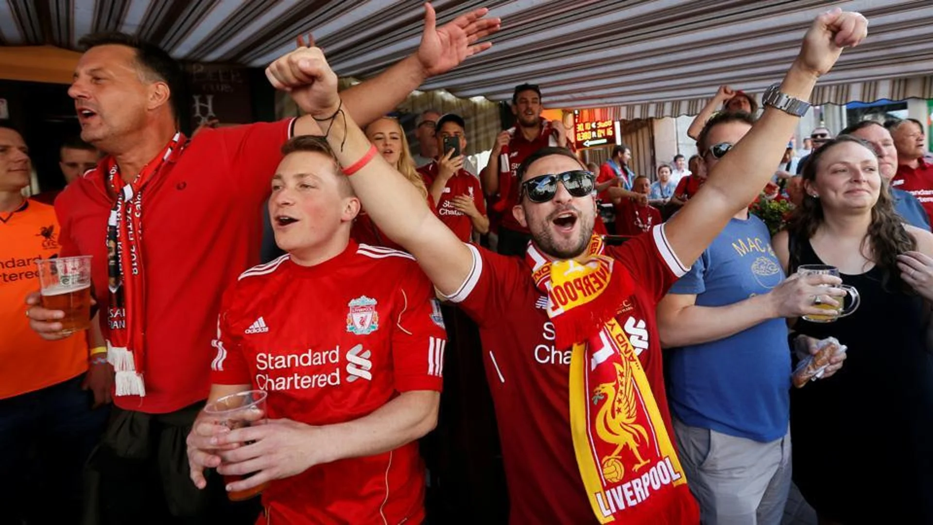Фанати Ліверпуля / Фото hindustantimes