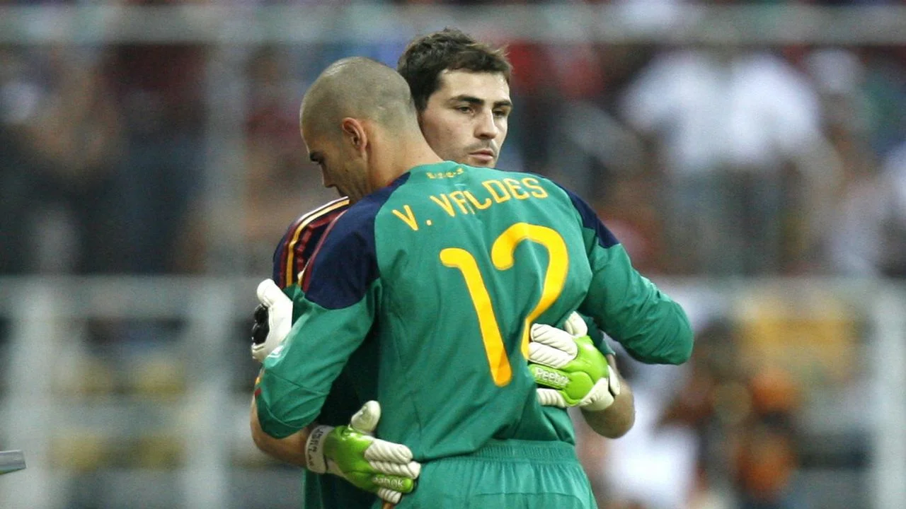 Икер Касильяс и Виктор Вальдес / EFE