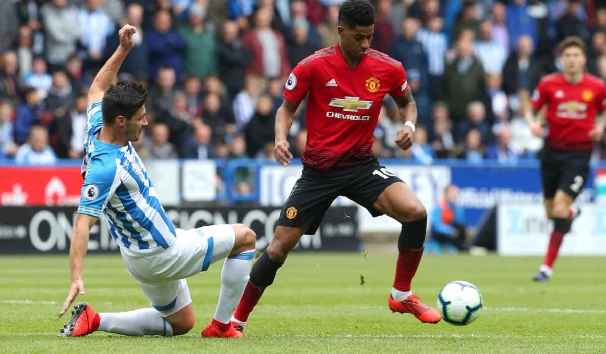 Манчестер Юнайтед не смог победить Хаддерсфилд