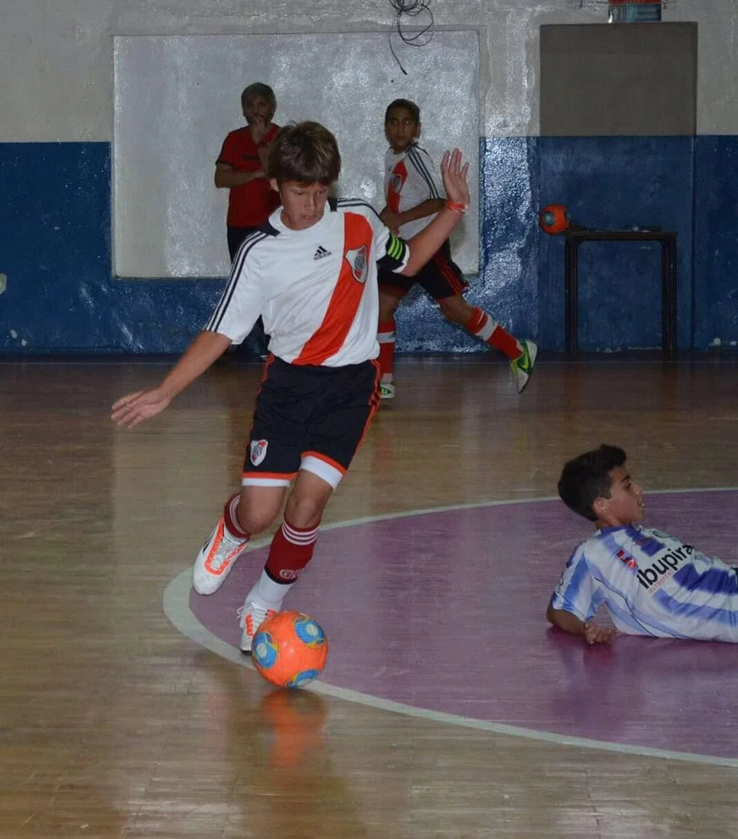 лазарєв лазарєв