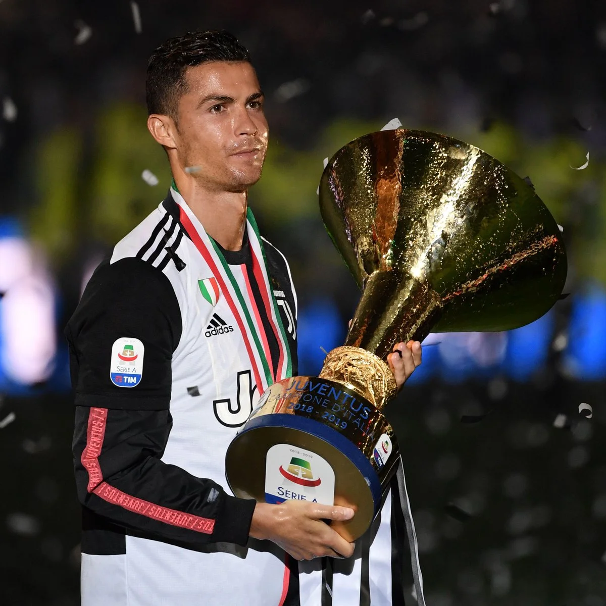 Роналду з Кубком Серії А