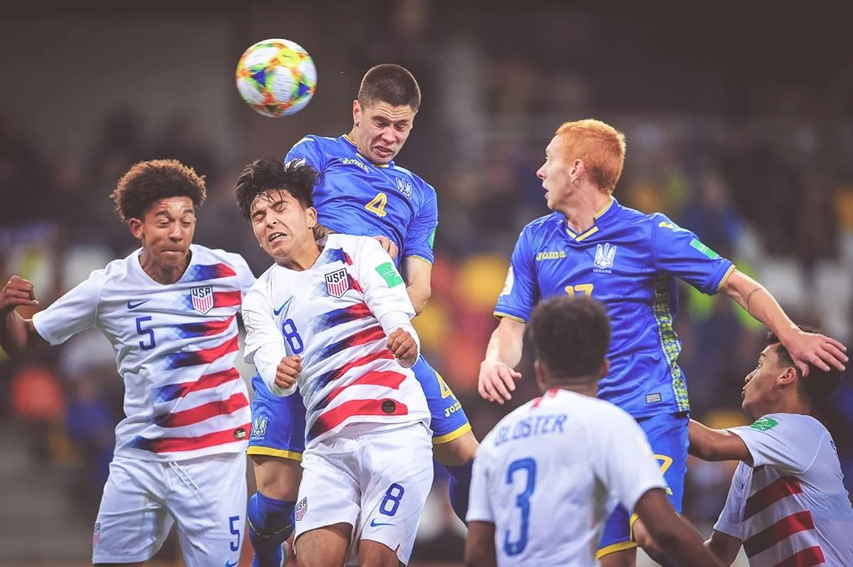 Денис Попов у матчі Україна U-20 – США U-20 / фото Krzysztof Dzierżawa