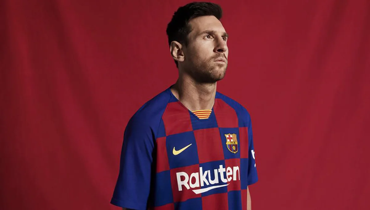 Месси в новой форме Барселоны / официальный сайт ФК Барселона