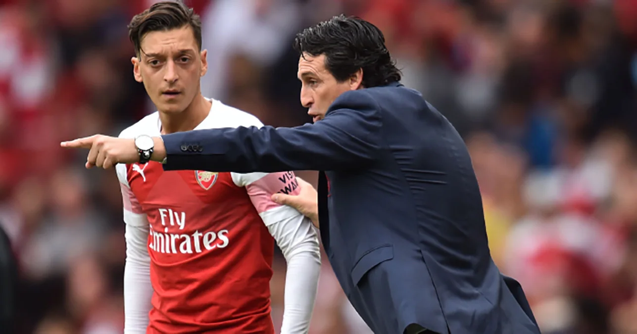 Озил и Эмери / Football365