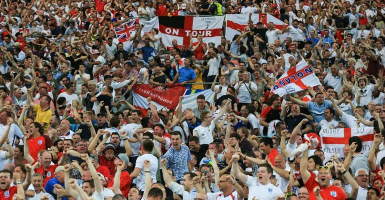 Фанати збірної Англії / Sports Compass