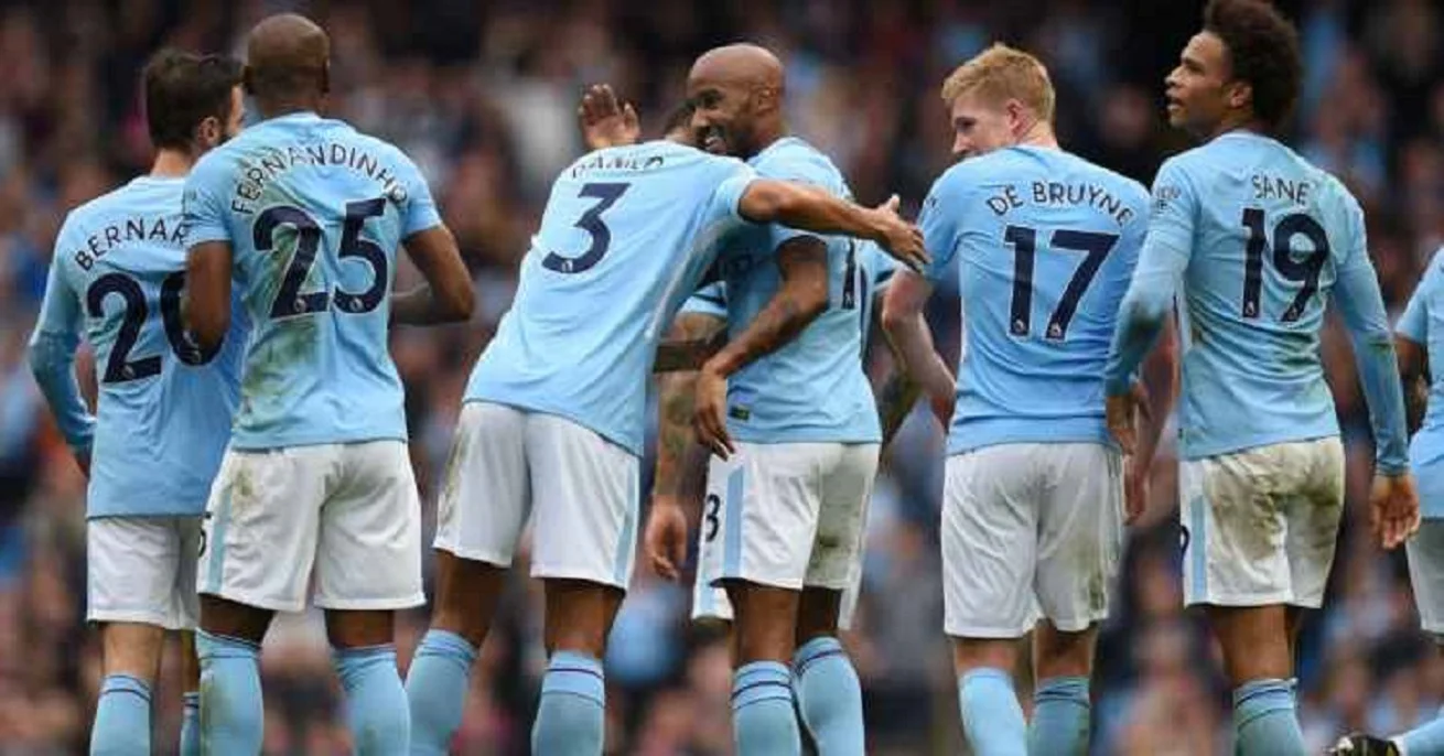 Делф в объятиях партнеров / Reuters