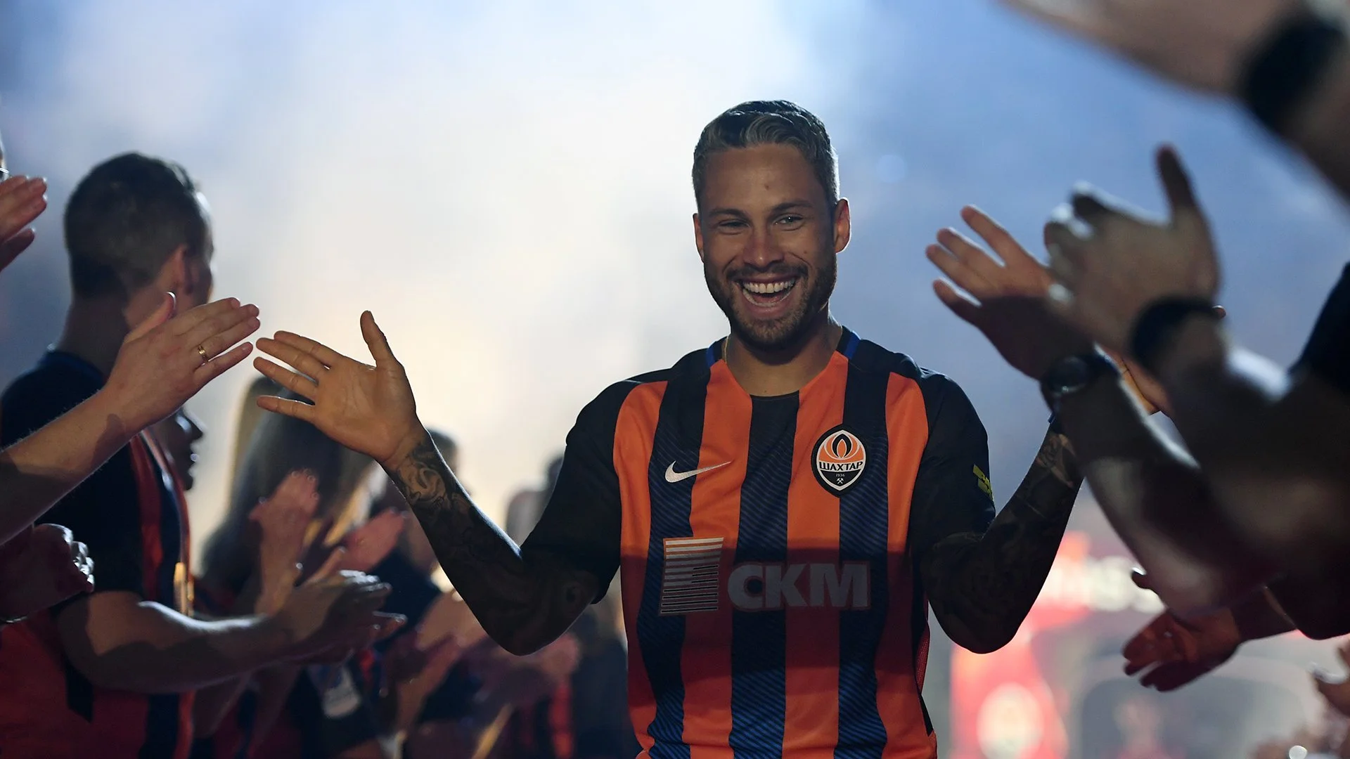 Марлос може покинути Шахтар, але не він один