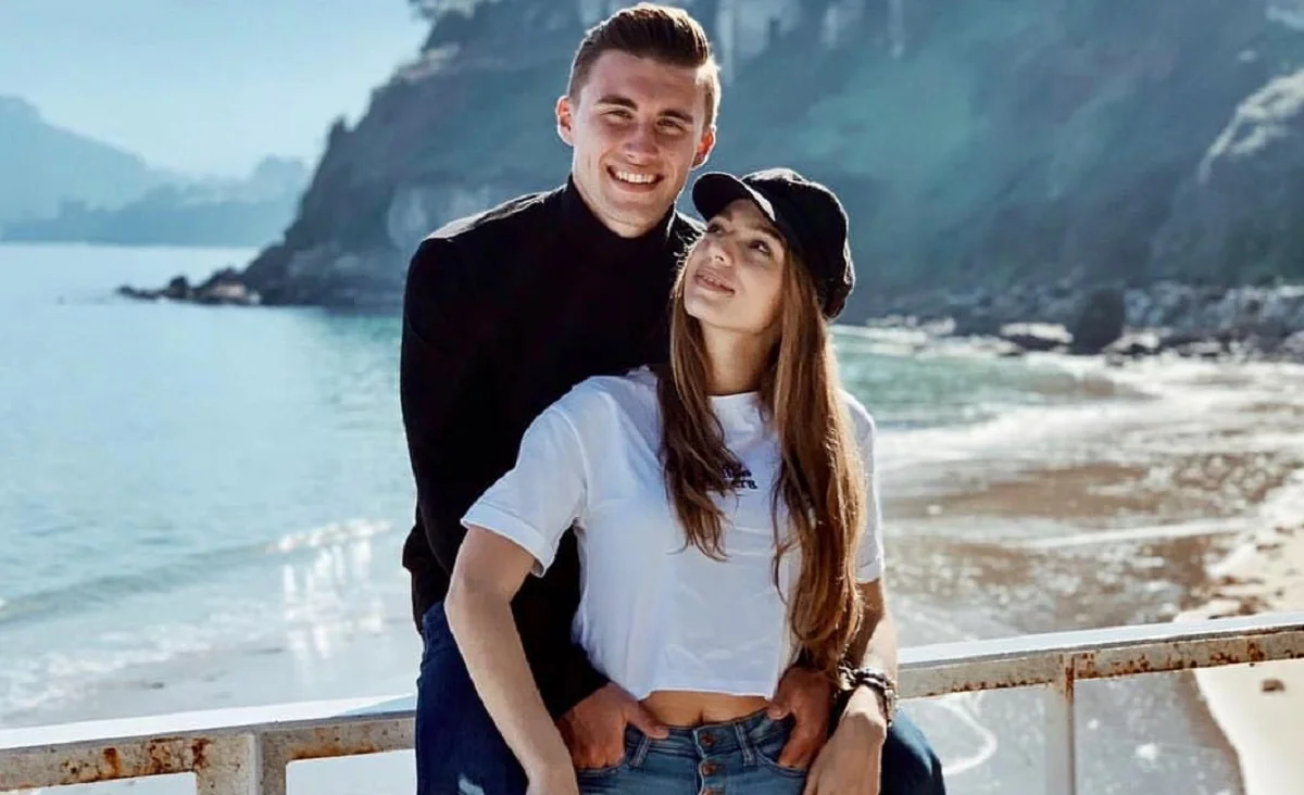 Богдан Мілованов із коханою