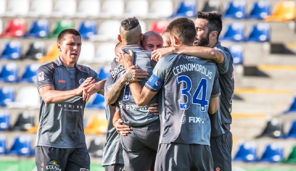 Игроки Риги радуются уверенной победе / Фото официального сайта клуба