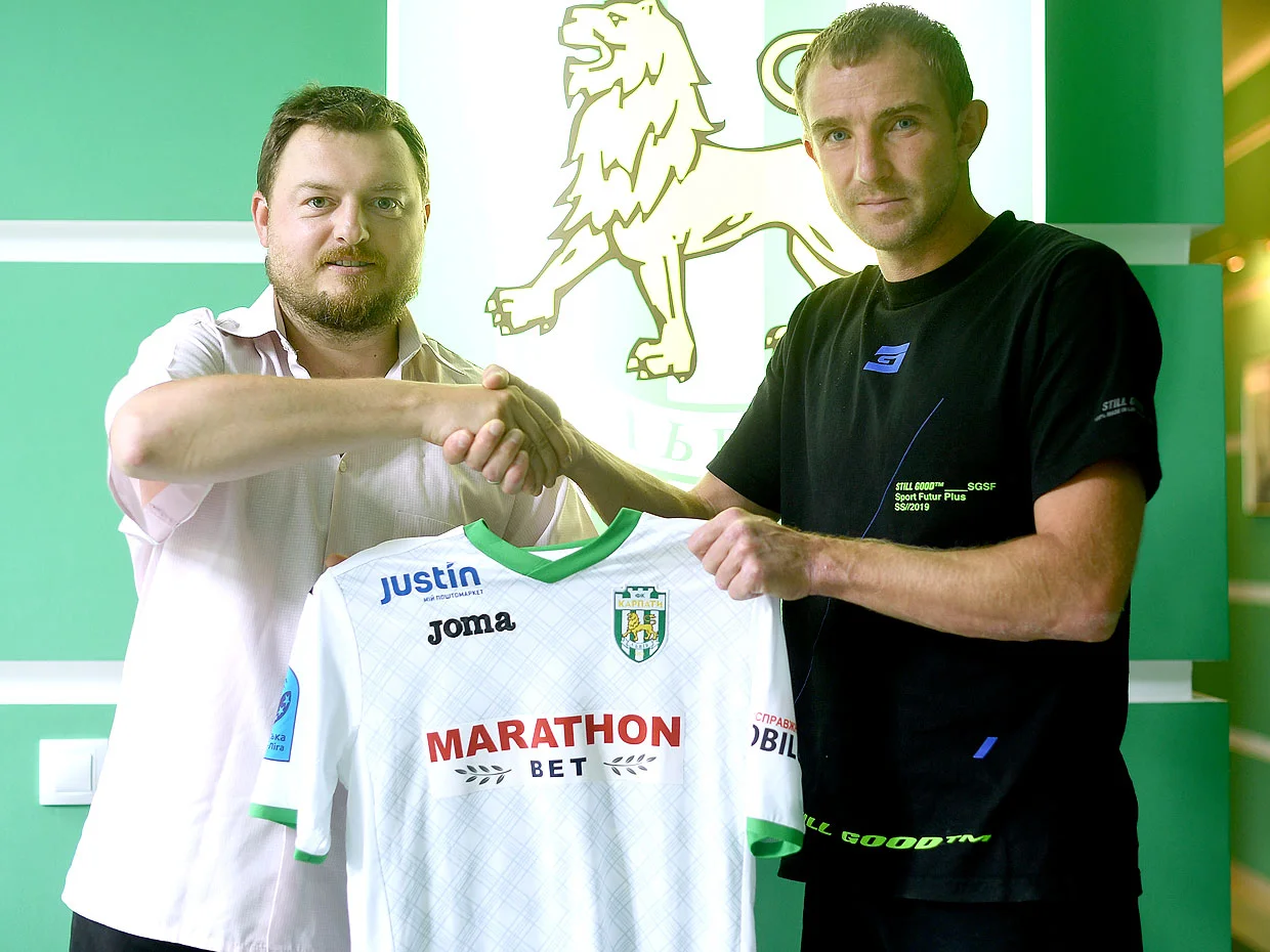 Олександр Кучер (праворуч) / Карпати