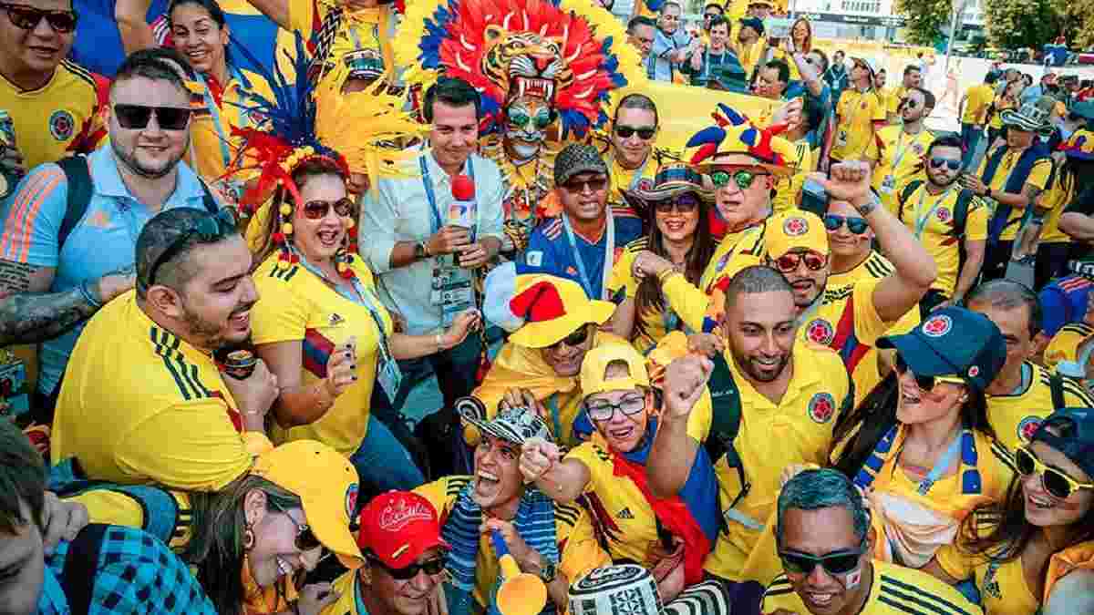 Колумбийские фанаты устроили массовую драку с мачете и ножами прямо посреди улицы
