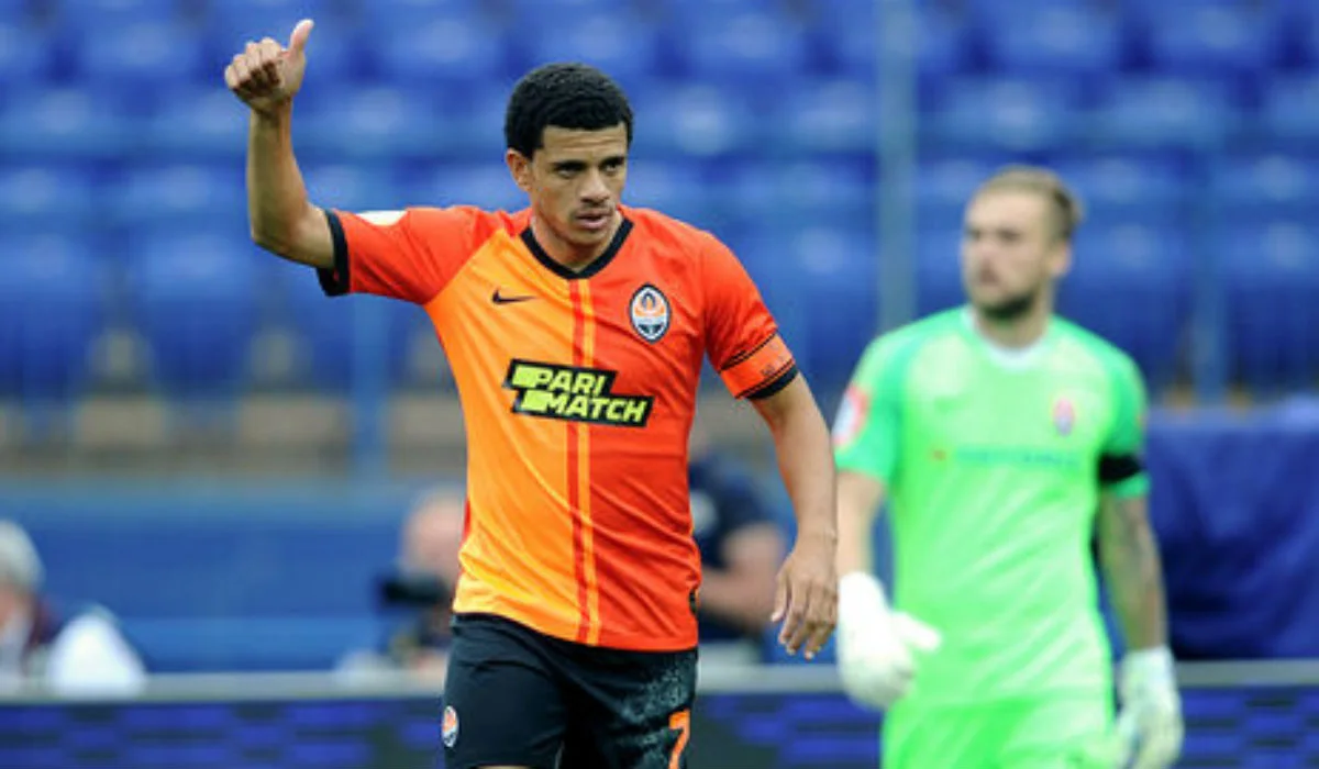 Тайсон в матче против Зари / ФК Шахтер