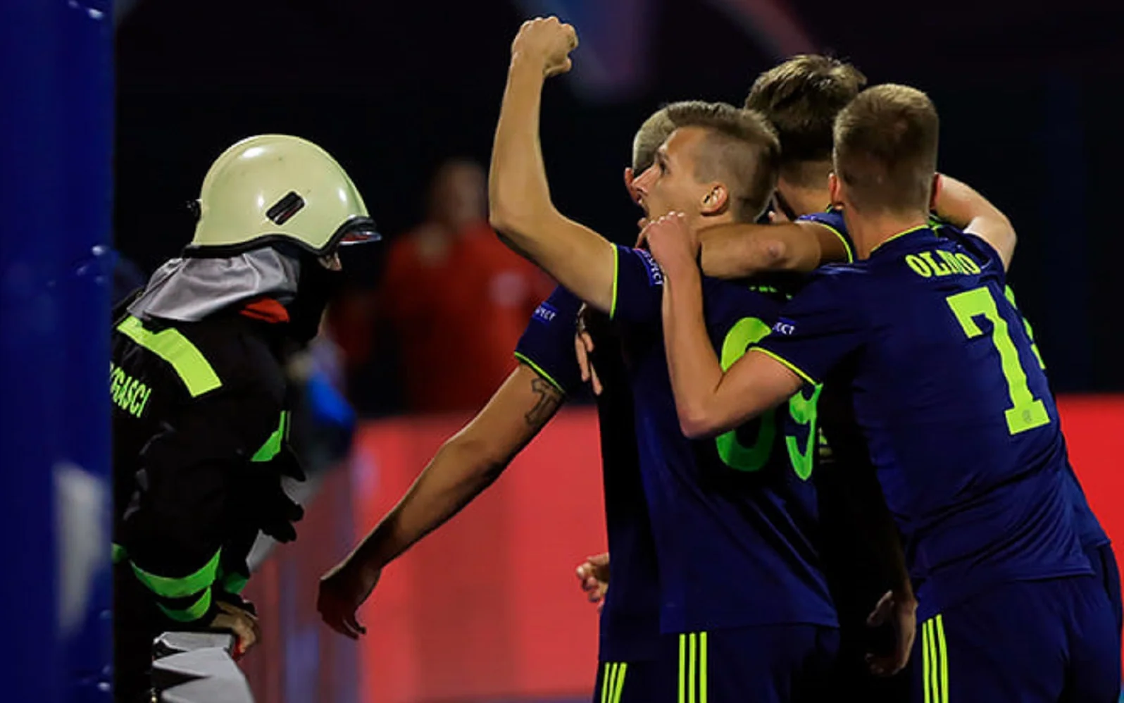 Пожежники "запалили" на стадіоні / Фото UEFA