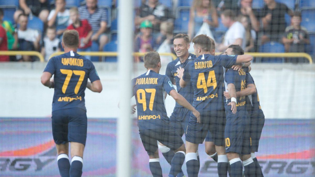 СК Дніпро-1 – Карпати – 2:0