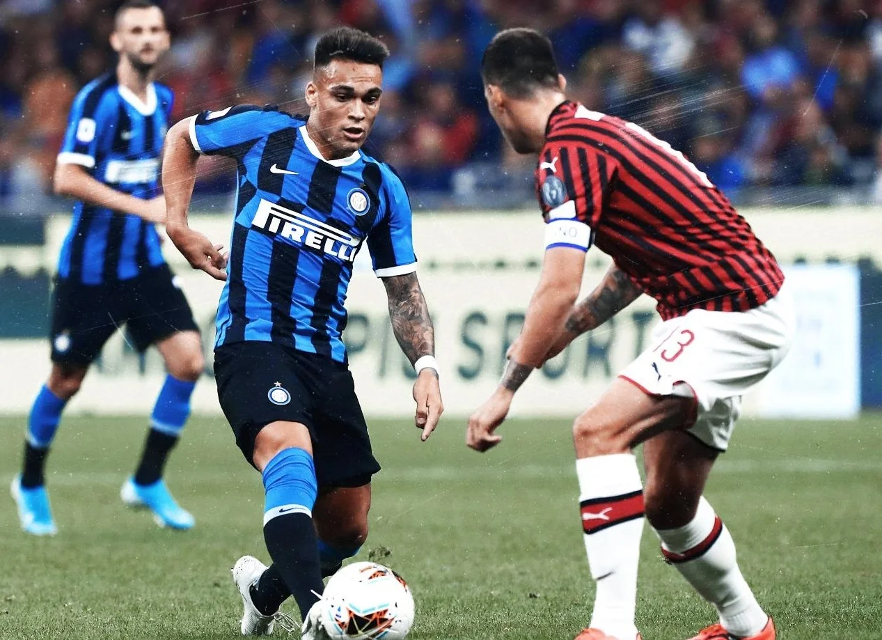 Мілан – Інтер: вболівальники підготували фантастичні перформанси для Дербі делла Мадонніна