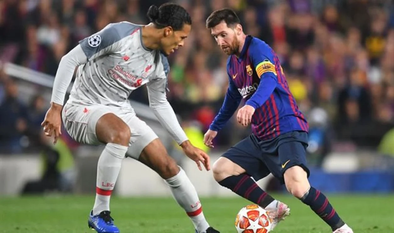 Ван Дейк и Месси / Твиттер ФИФА