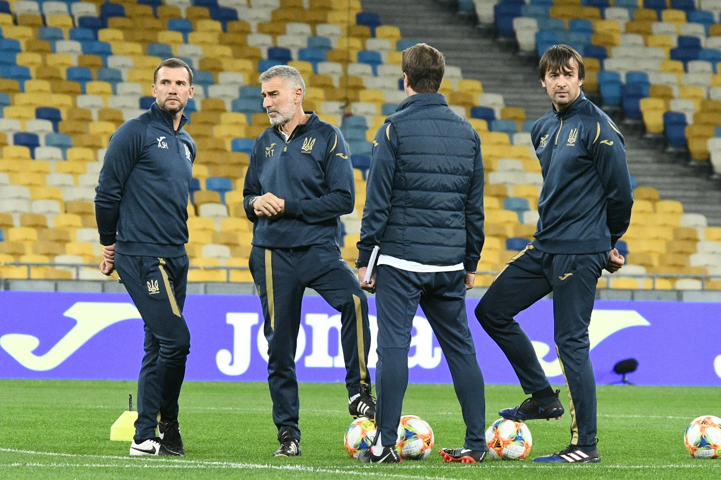 Тренерський штаб Шевченка / Футбол 24