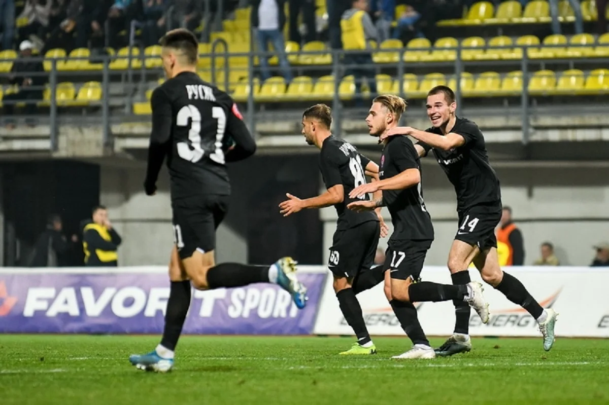 Зоря святкує чергову перемогу / ФК Зоря