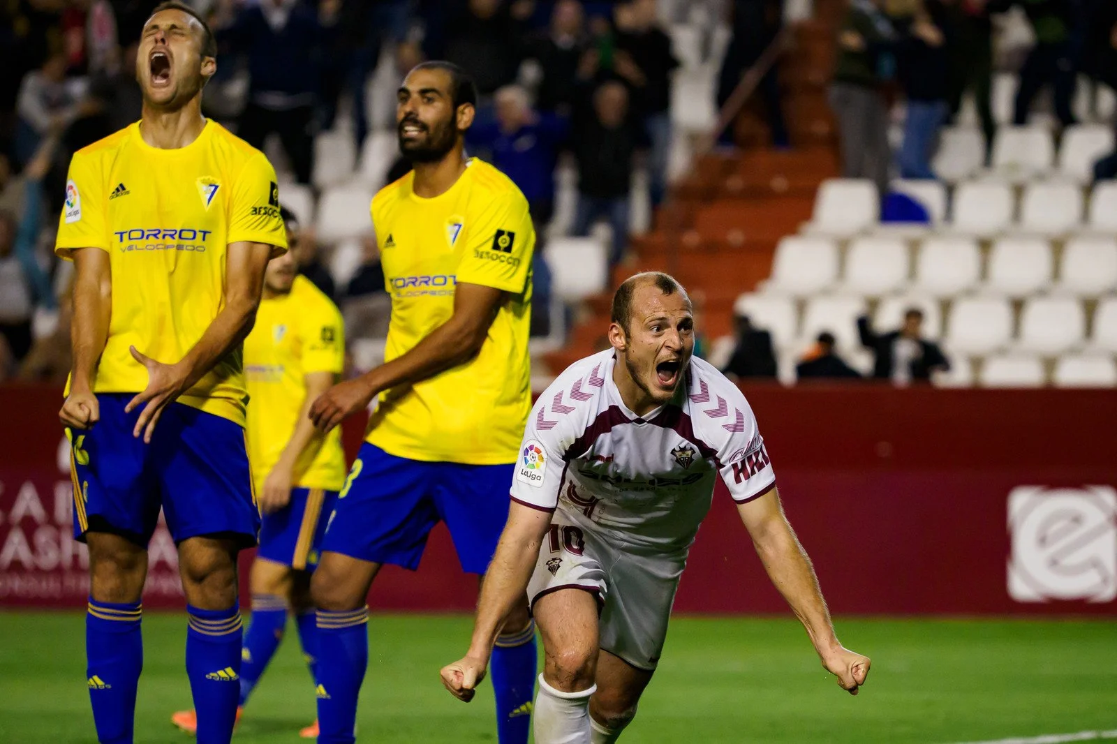 Зозуля б'є лідера на останній хвилині