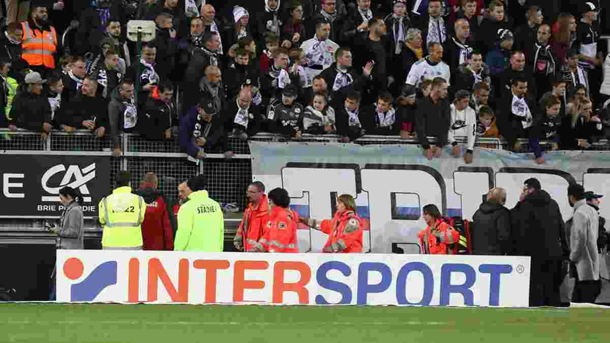 Фанат французького клубу впав з 3-метрової трибуни – вболівальник зазнав важких пошкоджень