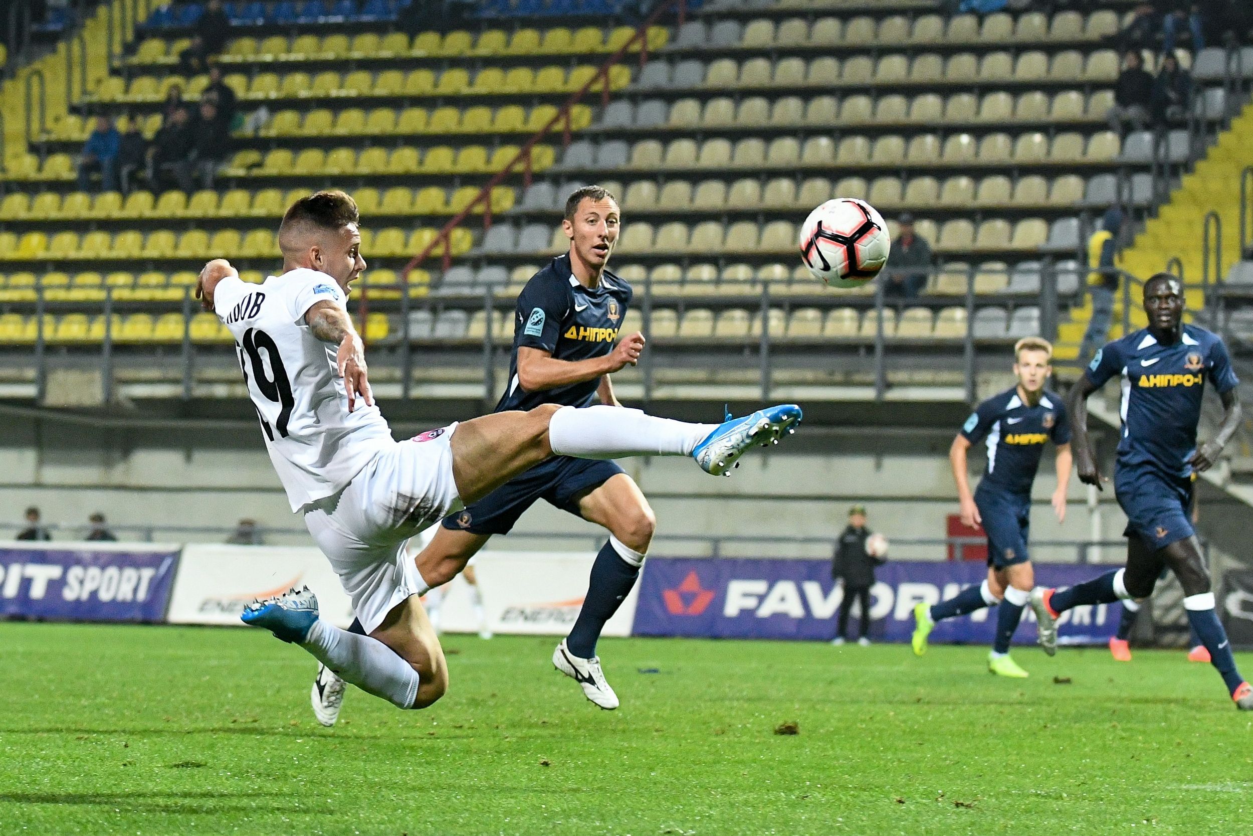 СК Днепр-1 – Заря – 1:4