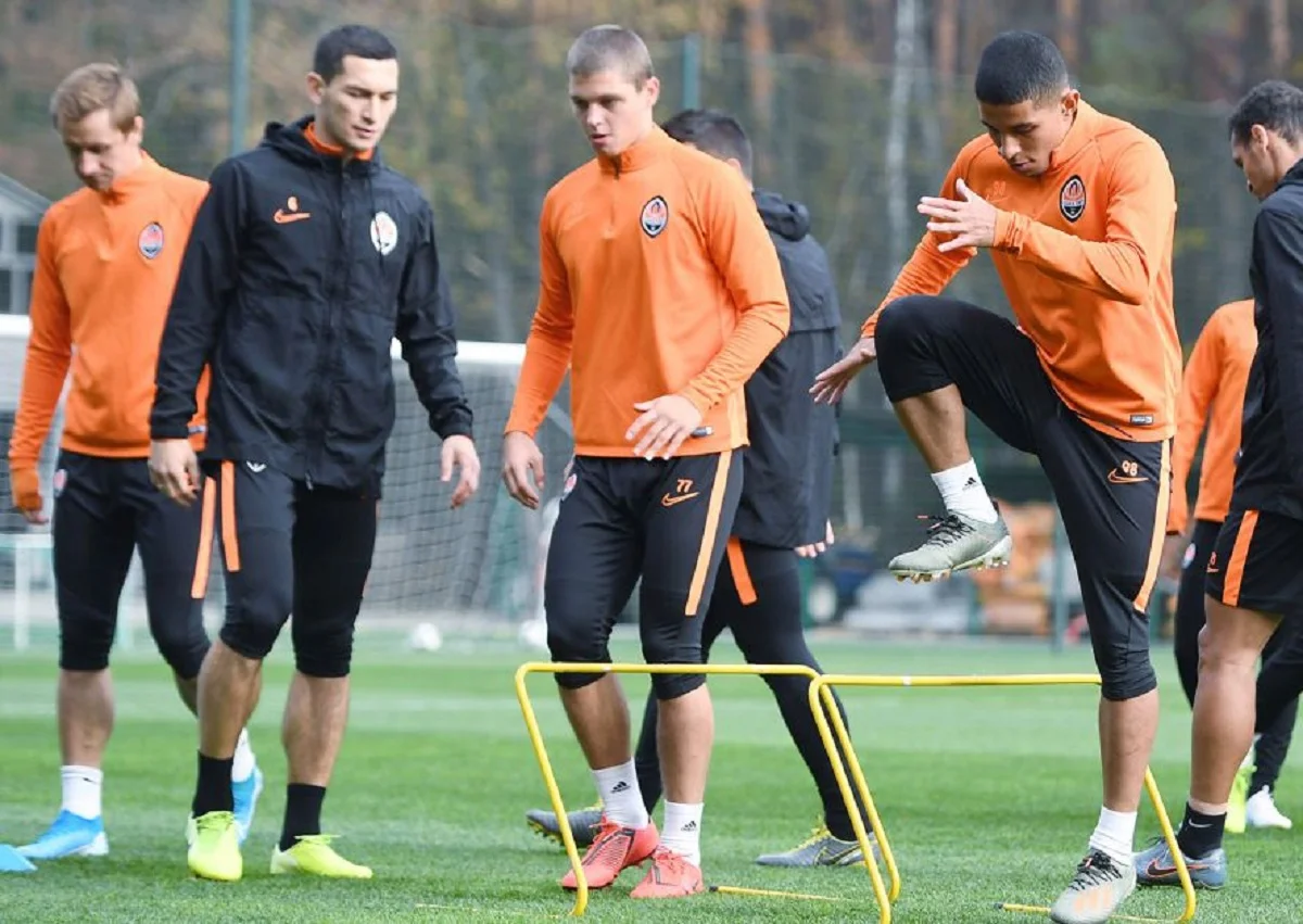 Игроки Шахтера отправились в Загреб / ФК Шахтер