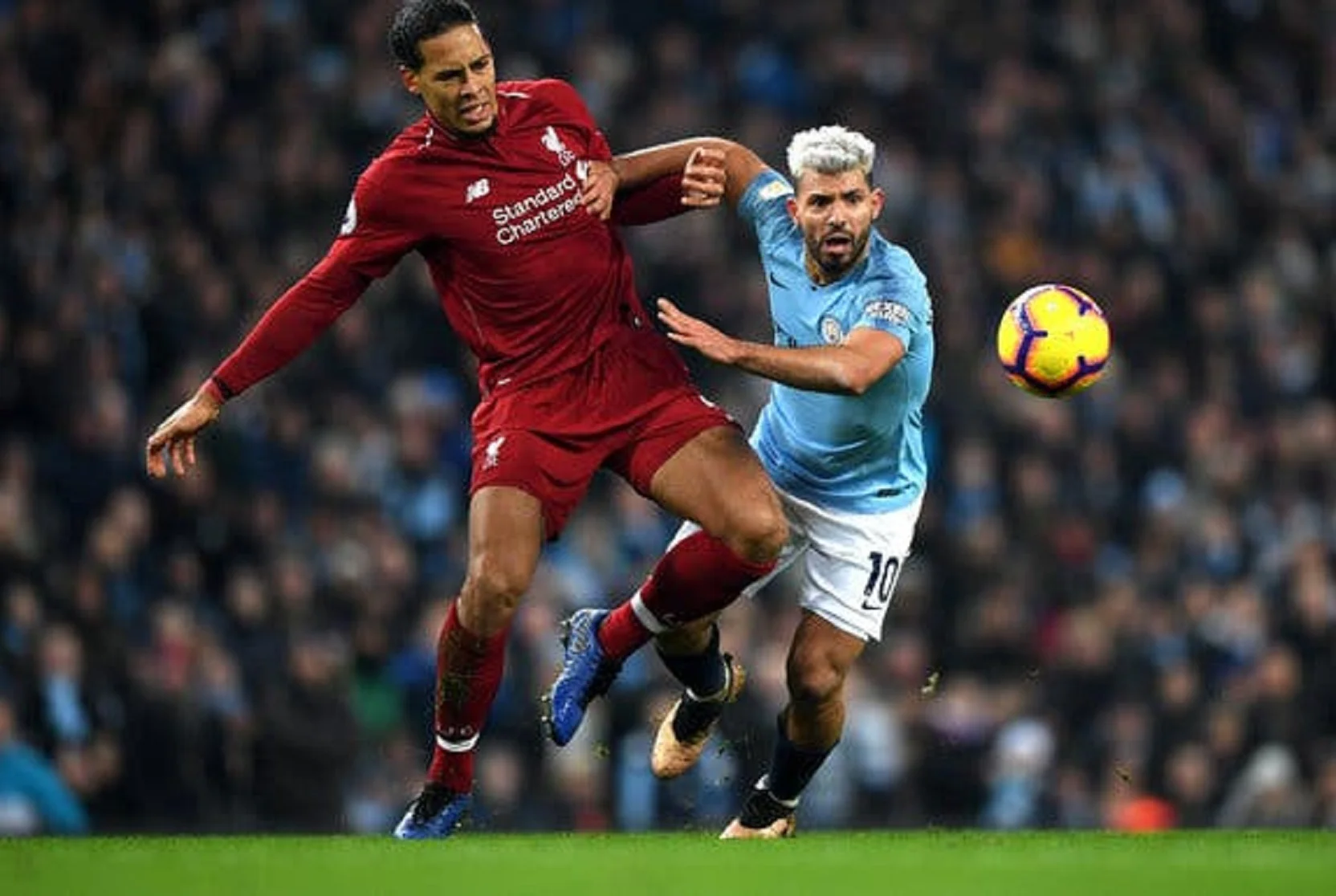 Вірджил ван Дейк та Серхіо Агуеро / Фото Reuters