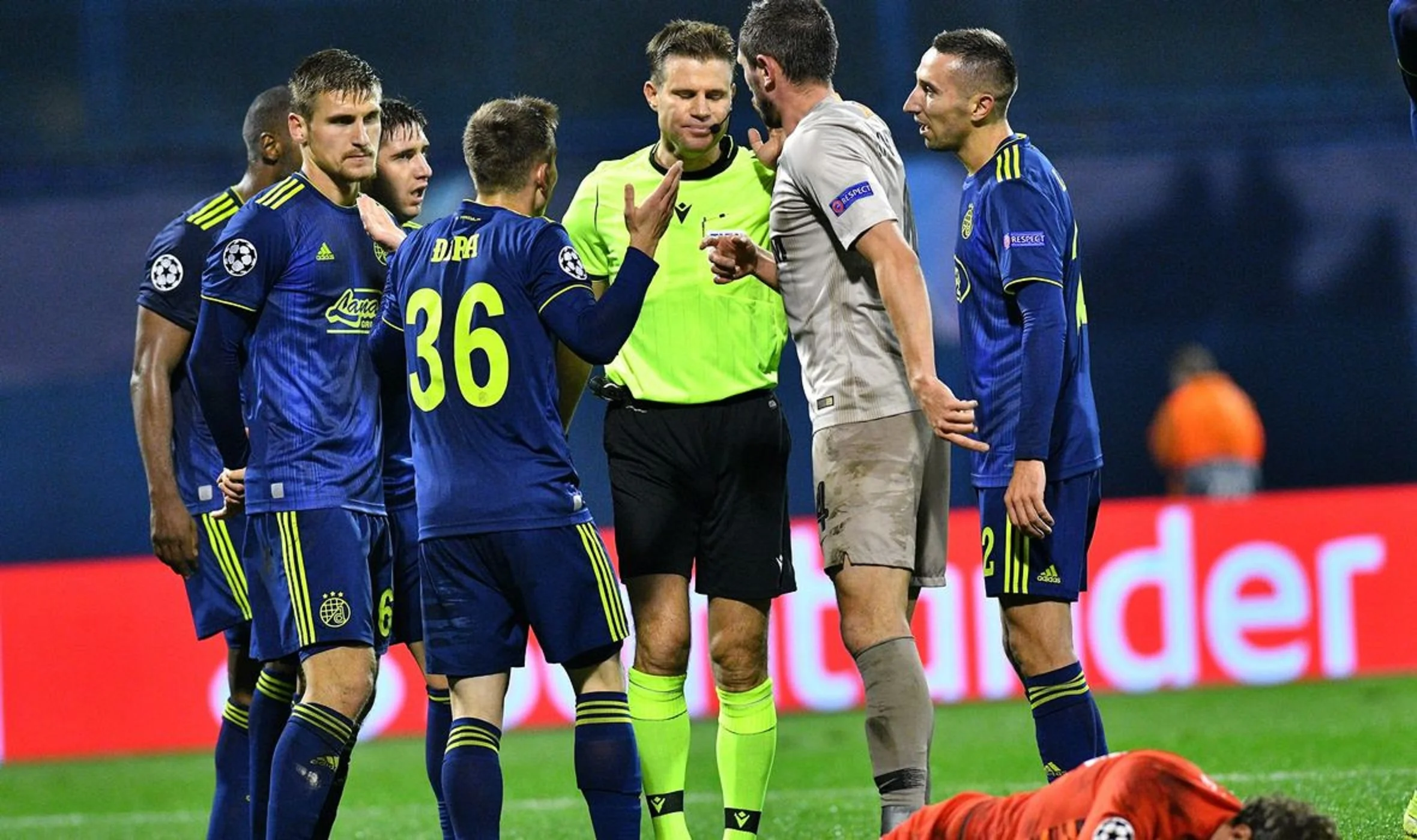 Загреб протестує пенальті на останніх хвилинах