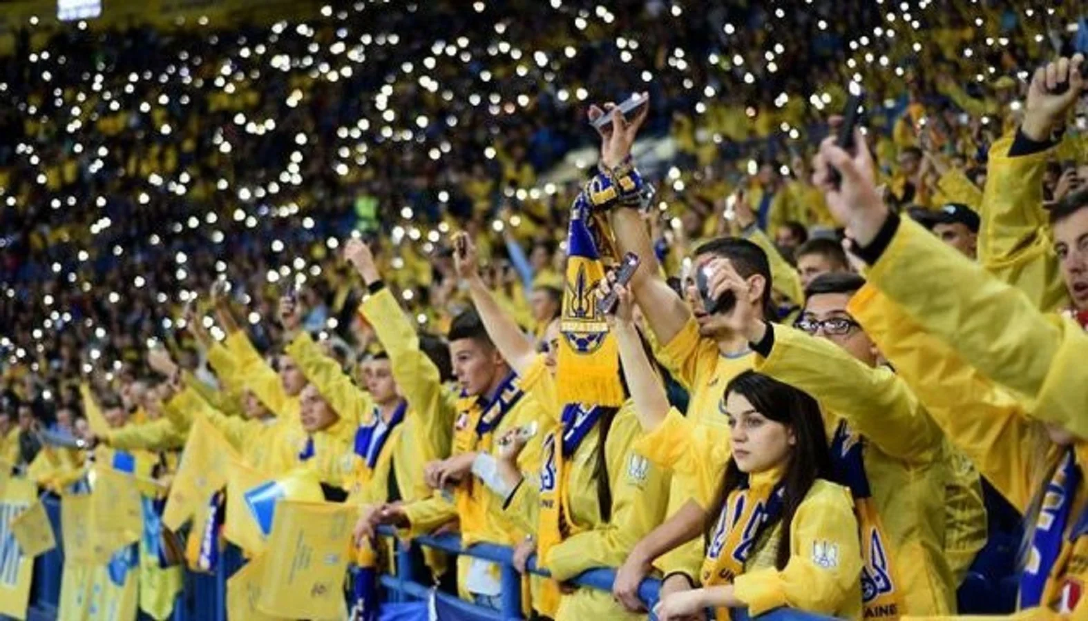 Болельщики сборной Украины / Фото Укринформ