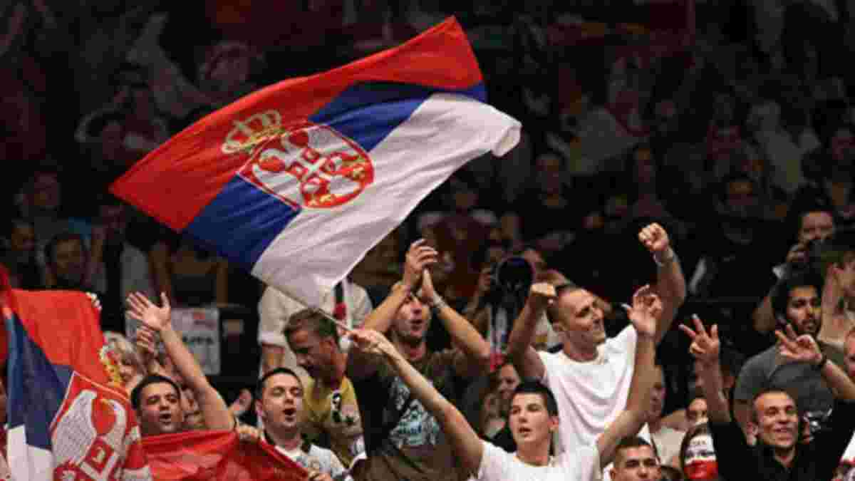 Сербия – Украина: фанаты хозяев выкрикивали лозунги в поддержку России