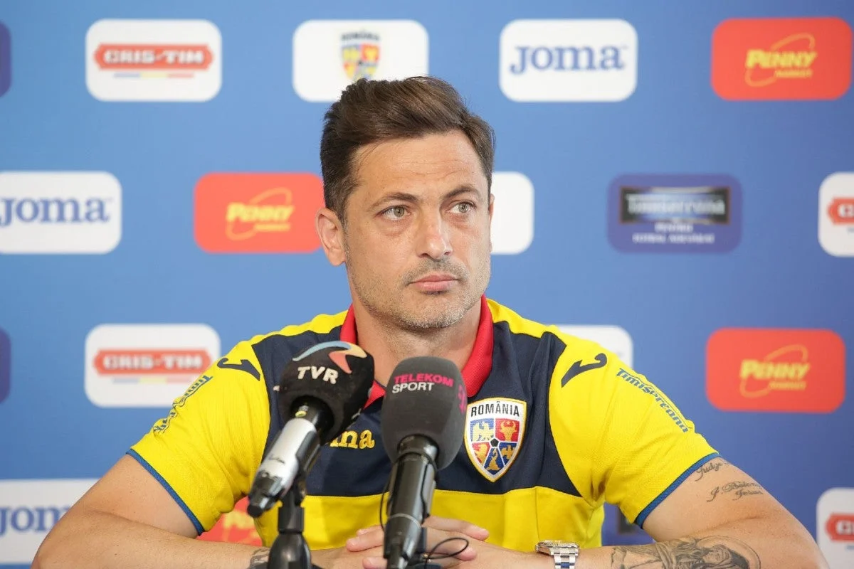 Мирел Рэдой /Redactia